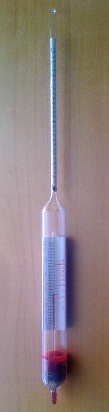 Прецизен хидрометър (захаромер) 0-10% Плато с термометър - Кликнете на изображението, за да го затворите